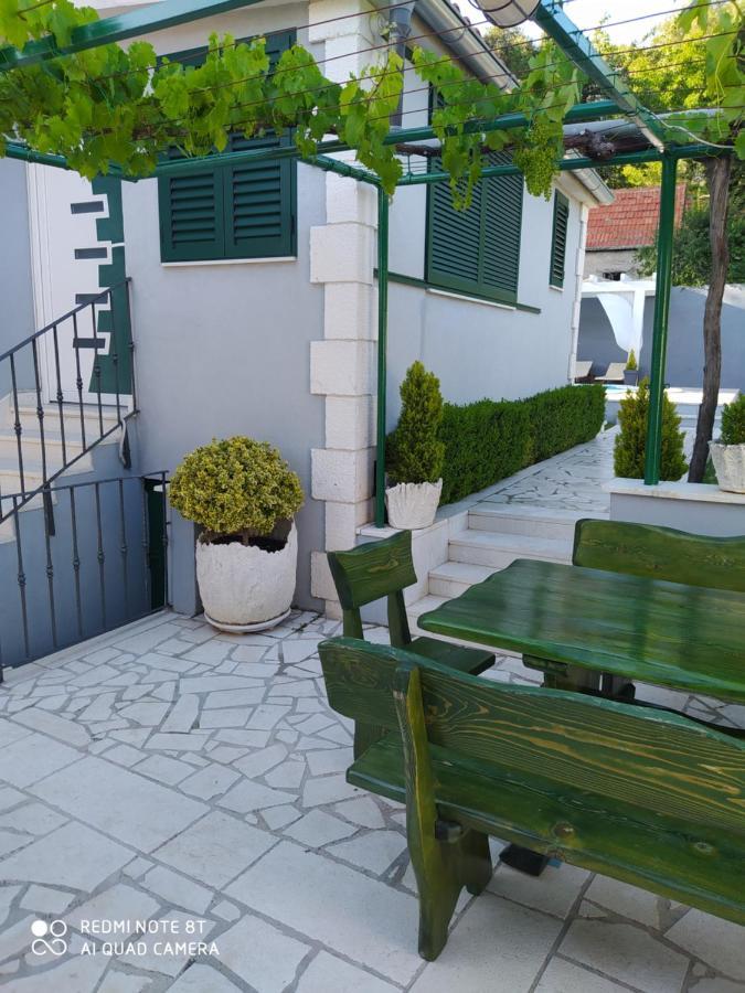 Holiday Home Zezevica - Heated Pool Sestanovac Exterior photo