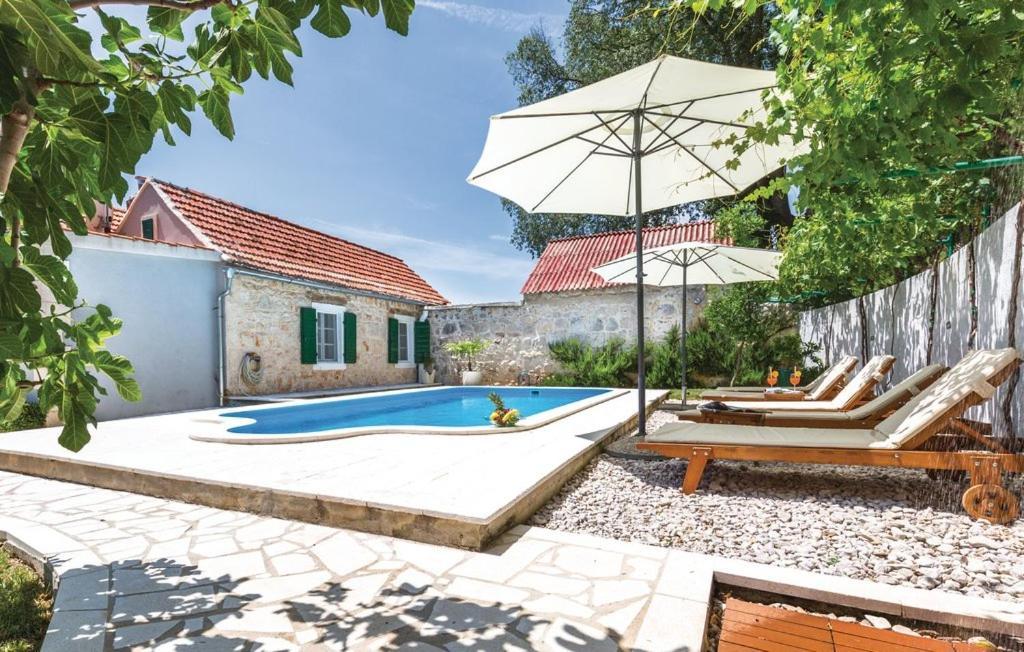 Holiday Home Zezevica - Heated Pool Sestanovac Exterior photo